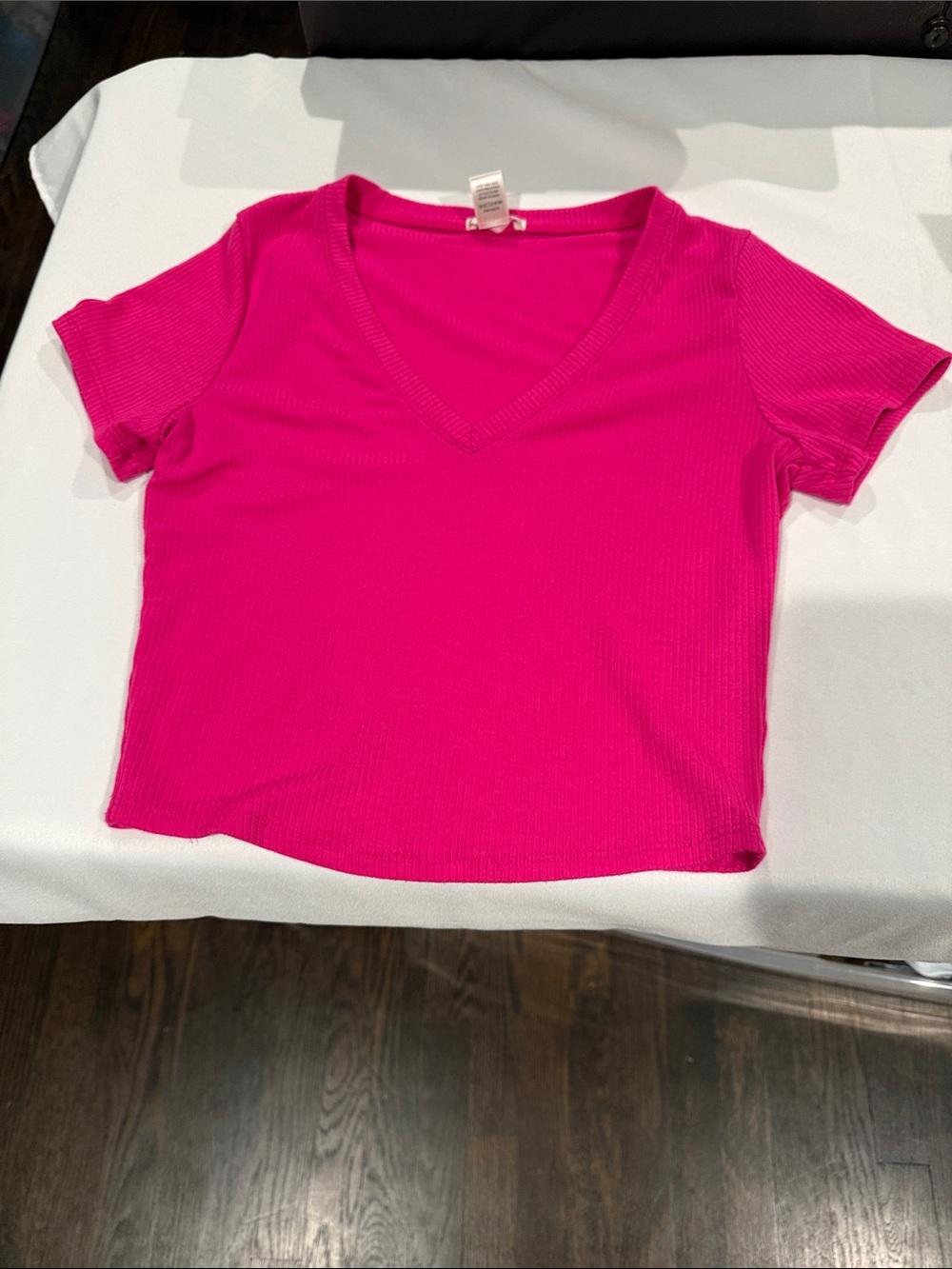 Bozzolo Ribbed V-Neck Crop Top in Hot Pink